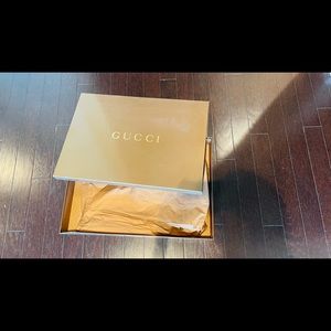 Gucci box - empty